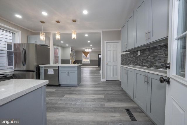 307 POPLAR ST, Darby, PA 19023