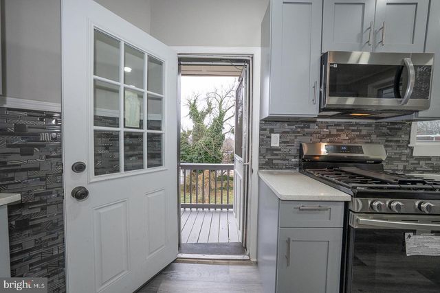 307 POPLAR ST, Darby, PA 19023