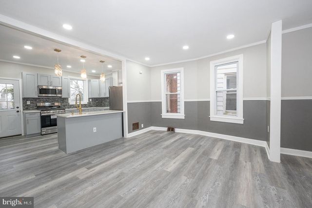 307 POPLAR ST, Darby, PA 19023