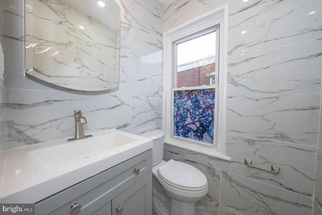 307 POPLAR ST, Darby, PA 19023