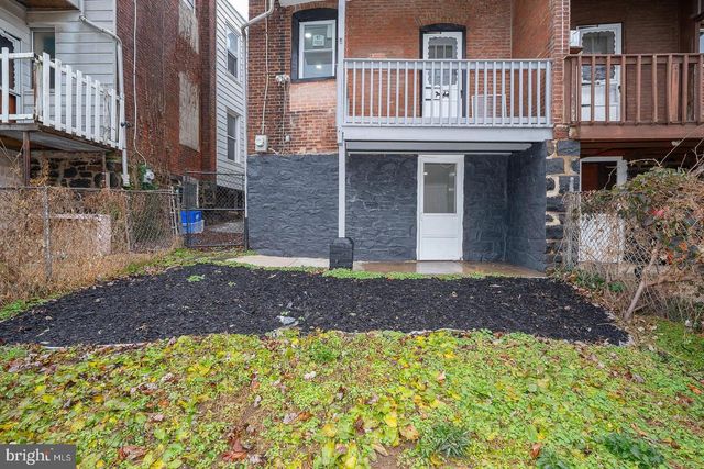 307 POPLAR ST, Darby, PA 19023