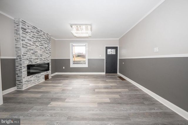 307 POPLAR ST, Darby, PA 19023