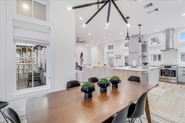 213 Teakwood Dr, Port Aransas, TX 78373