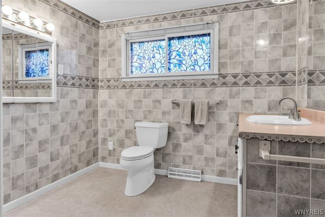 2932 Krueger Road, Wheatfield, NY 14120