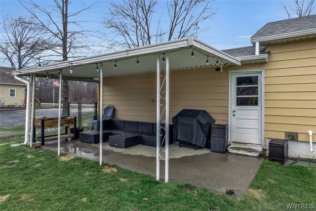 2932 Krueger Road, Wheatfield, NY 14120