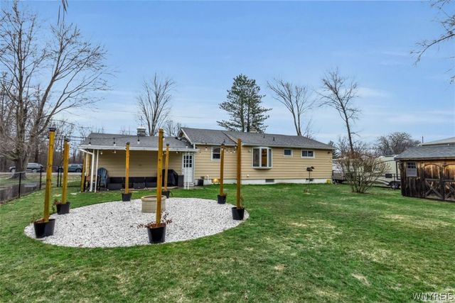 2932 Krueger Road, Wheatfield, NY 14120