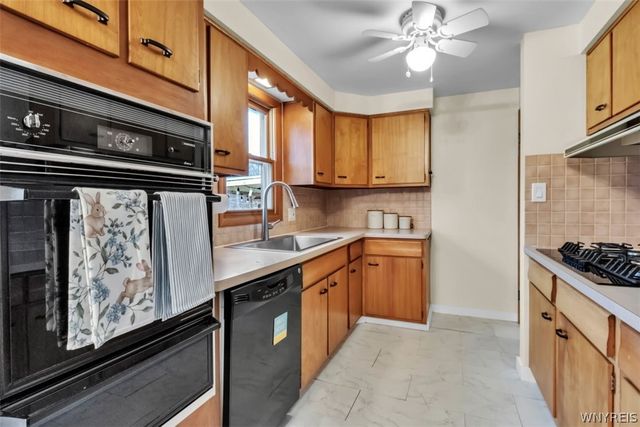 2932 Krueger Road, Wheatfield, NY 14120