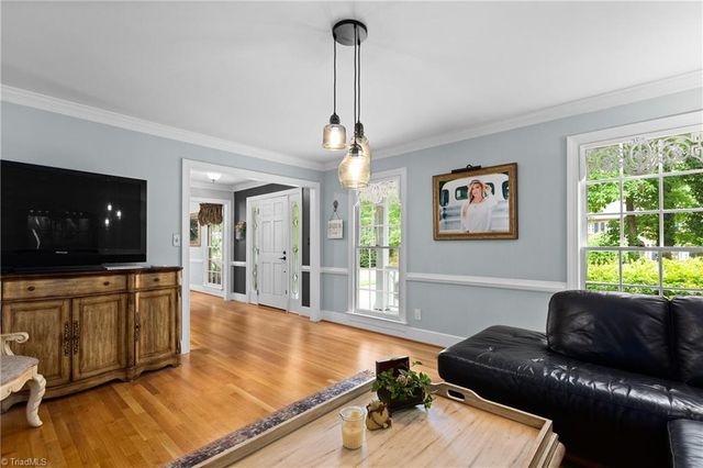 806 Mcnair Court, High Point, NC 27265