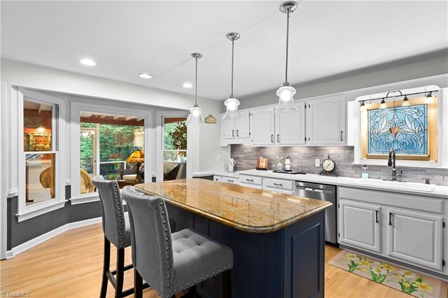806 Mcnair Court, High Point, NC 27265