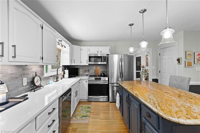806 Mcnair Court, High Point, NC 27265