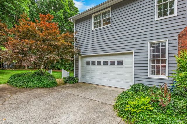 806 Mcnair Court, High Point, NC 27265