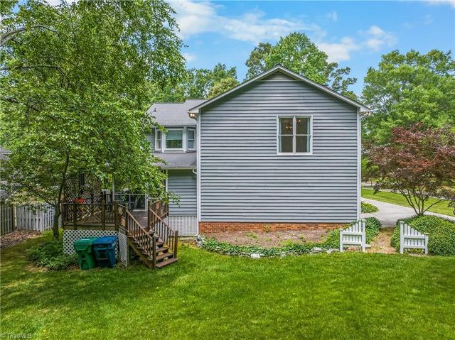 806 Mcnair Court, High Point, NC 27265