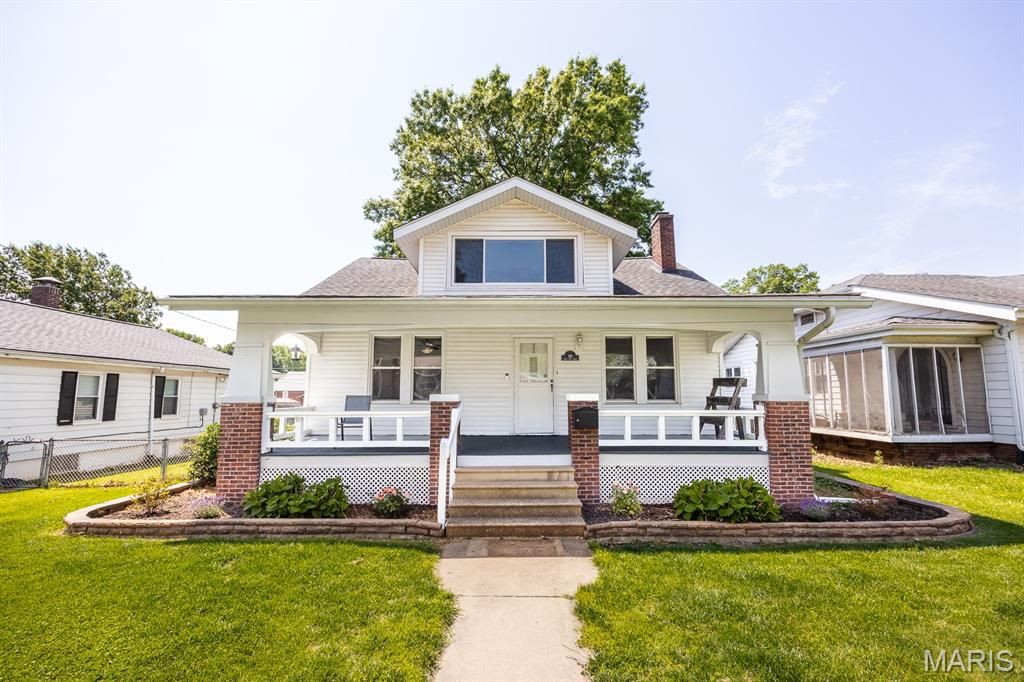 110 N 32nd Street, Belleville, IL 62226