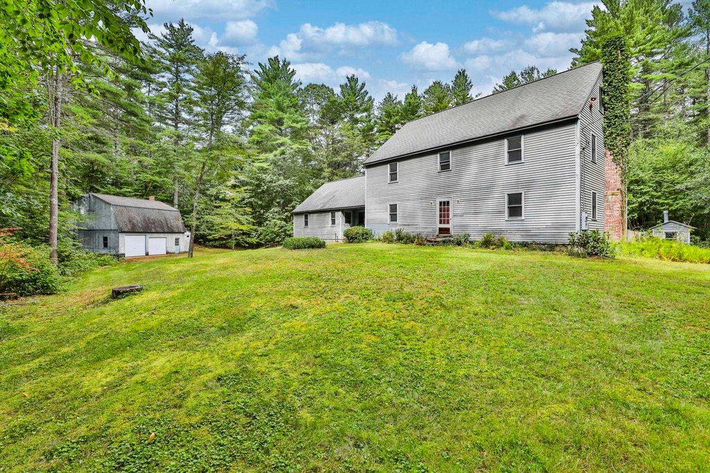 32 Sumner Lane, Hollis, NH 03049