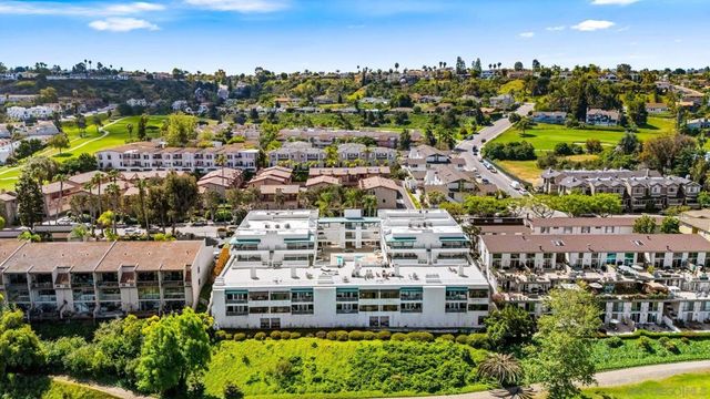 2556 Navarra Drive C, Carlsbad, CA 92009