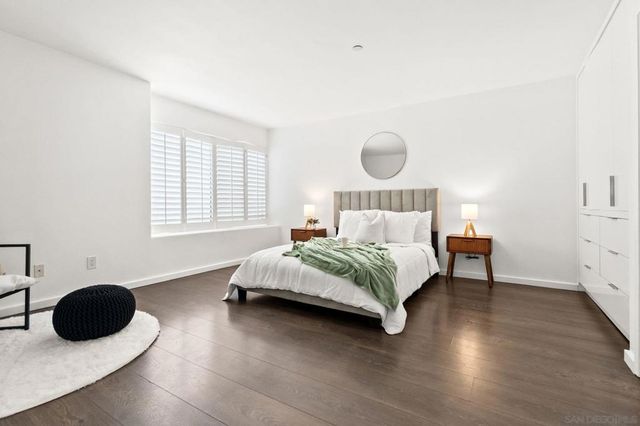 2556 Navarra Drive C, Carlsbad, CA 92009