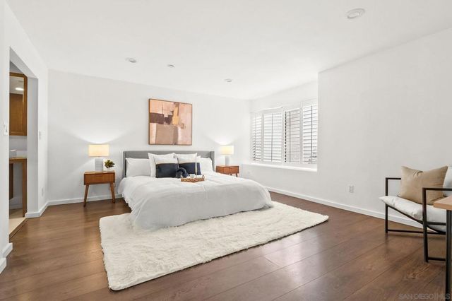 2556 Navarra Drive C, Carlsbad, CA 92009