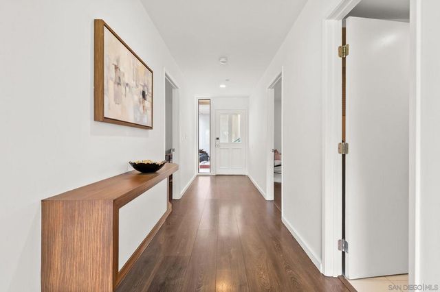2556 Navarra Drive C, Carlsbad, CA 92009