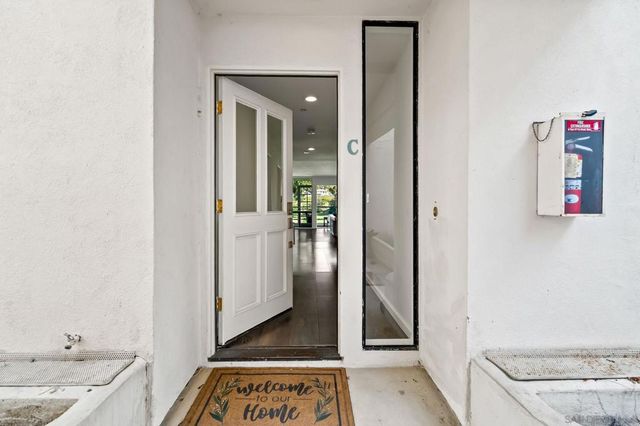 2556 Navarra Drive C, Carlsbad, CA 92009