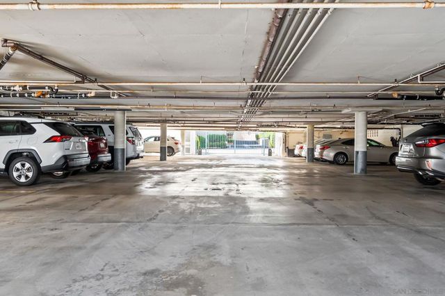 2556 Navarra Drive C, Carlsbad, CA 92009