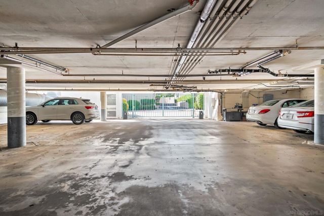 2556 Navarra Drive C, Carlsbad, CA 92009