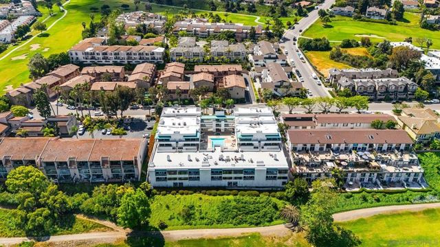 2556 Navarra Drive C, Carlsbad, CA 92009