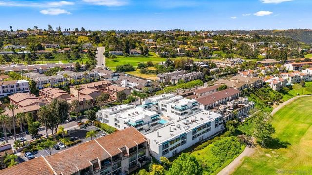2556 Navarra Drive C, Carlsbad, CA 92009