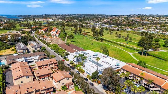 2556 Navarra Drive C, Carlsbad, CA 92009