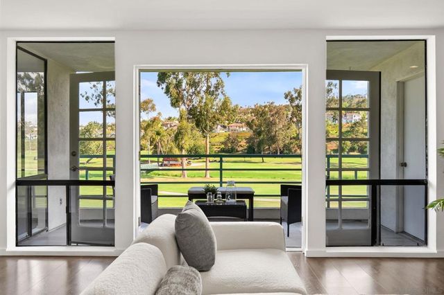 2556 Navarra Drive C, Carlsbad, CA 92009