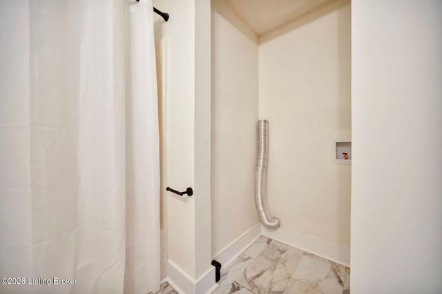 528 M St, Louisville, KY 40208