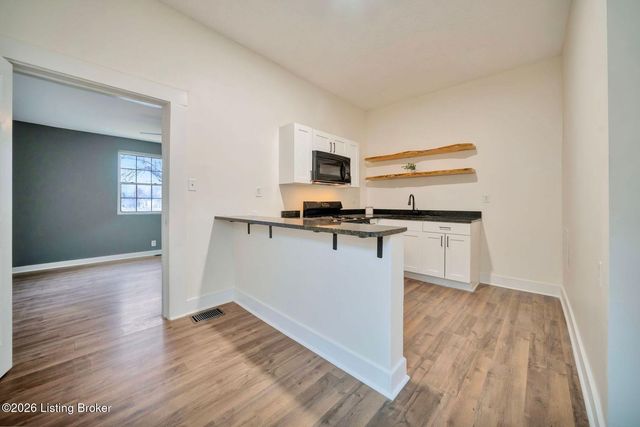 528 M St, Louisville, KY 40208