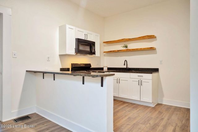 528 M St, Louisville, KY 40208