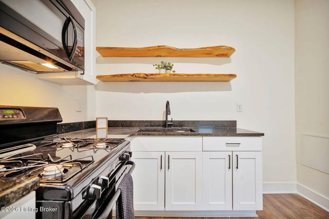 528 M St, Louisville, KY 40208