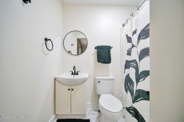 528 M St, Louisville, KY 40208