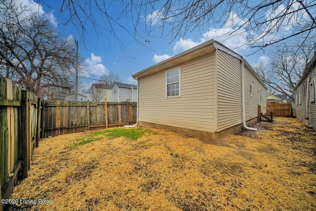 528 M St, Louisville, KY 40208