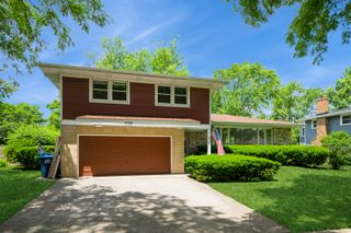 1720 Central Avenue, Deerfield, IL 60015