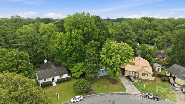 835 Ranch Road, Charlotte, NC 28208