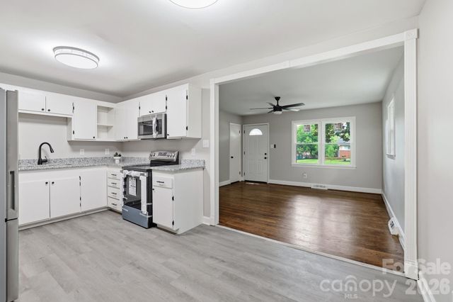 835 Ranch Road, Charlotte, NC 28208