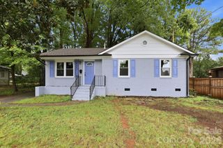 835 Ranch Road, Charlotte, NC 28208