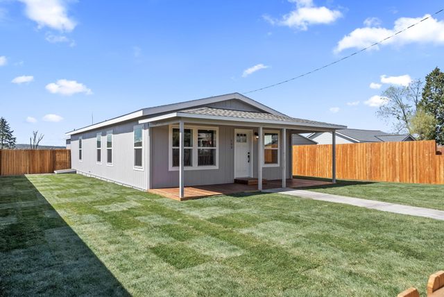 143 Jefferson Avenue, Metolius, OR 97741