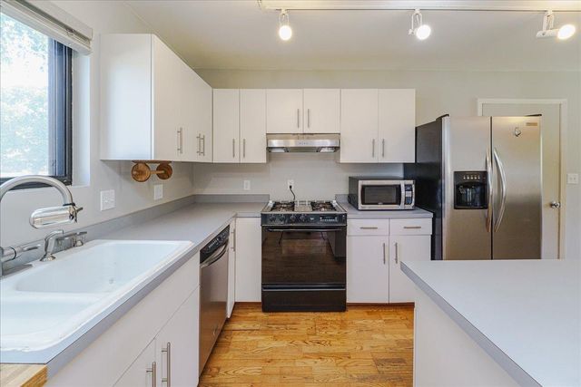 1009 2nd Street E, Hastings, MN 55033