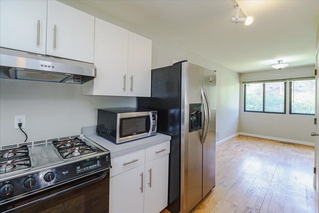 1009 2nd Street E, Hastings, MN 55033