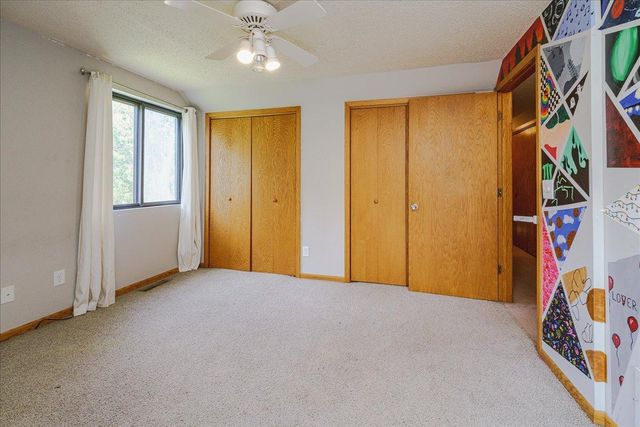 1009 2nd Street E, Hastings, MN 55033