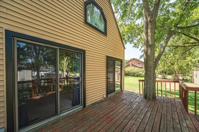 1009 2nd Street E, Hastings, MN 55033