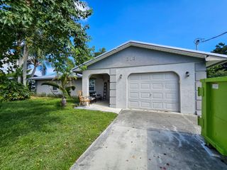 213 SE Whitmore Drive, Port St Lucie, FL 34984