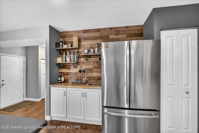 5902 Beuna Parkway, Haslett, MI 48840