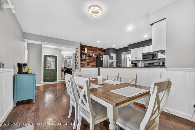 5902 Beuna Parkway, Haslett, MI 48840