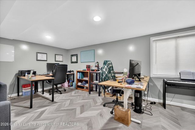 5902 Beuna Parkway, Haslett, MI 48840