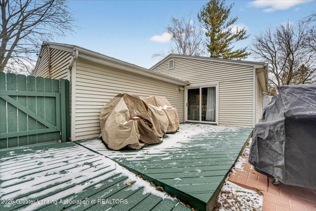 5902 Beuna Parkway, Haslett, MI 48840
