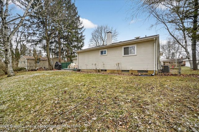 5902 Beuna Parkway, Haslett, MI 48840